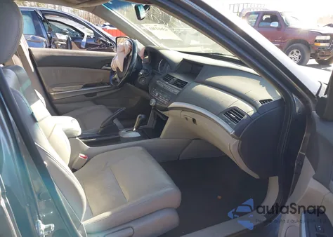 2010 Honda Accord 2.4 Ex-L from USA, damaged, VIN 1HGCP2F88AA008197